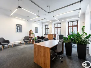 Pronájem kanceláře, Kolín, Karlovo náměstí, 193 m2