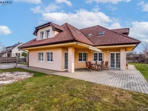 Prodej rodinného domu, Praha - Písnice, V zákopech, 294 m2