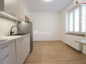 Pronájem bytu 1+1, Dalovice, Májová, 28 m2