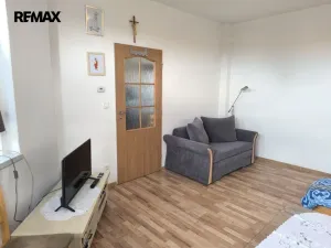 Pronájem bytu 1+1, Karlovy Vary, Plzeňská, 42 m2