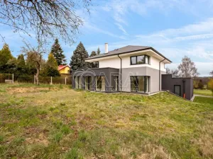 Prodej rodinného domu, Kamenice - Nová Hospoda, Na Pokraji, 259 m2