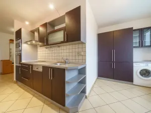 Pronájem bytu 2+1, Ostrov, Jungmannova, 61 m2