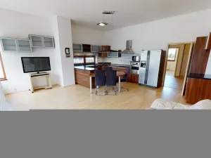 Pronájem bytu 3+kk, Praha - Štěrboholy, Laudonova, 135 m2