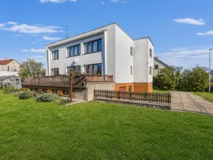 Prodej vícegeneračního domu, Praha - Horní Počernice, Čechurova, 365 m2