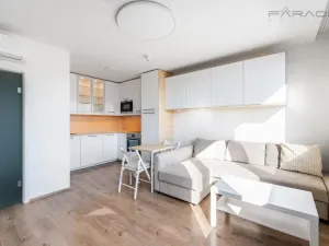 Pronájem bytu 2+kk, Praha - Hlubočepy, Lamačova, 32 m2