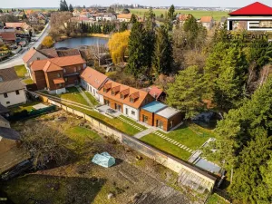 Prodej rodinného domu, Rynholec, nám. 1. máje, 561 m2