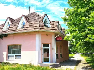 Prodej komerční nemovitosti, Hulín, Komenského, 400 m2