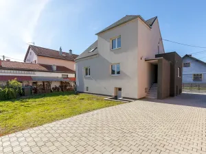 Prodej rodinného domu, Bělá, 220 m2