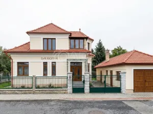 Prodej rodinného domu, Jirny, Čapkova, 150 m2