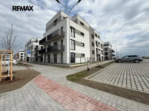 Pronájem bytu 1+kk, Dobřany, 38 m2