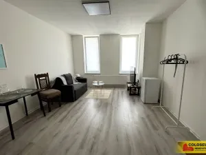 Pronájem atypického bytu, Brno - Židenice, 52 m2