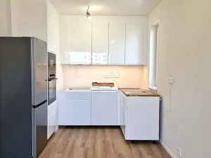 Pronájem bytu 2+kk, Praha - Hloubětín, Waltariho, 50 m2