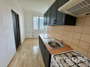 Prodej bytu 2+1, Plzeň - Doubravka, Zábělská, 62 m2