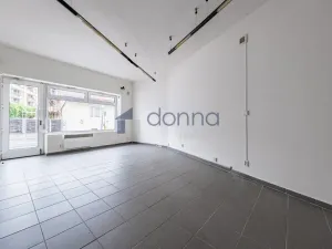 Pronájem obchodního prostoru, Praha, Semanského, 140 m2