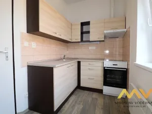 Pronájem bytu 1+kk, Hradec Králové - Nový Hradec Králové, Hlavní, 25 m2