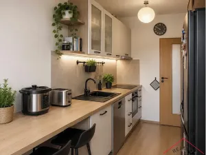 Prodej bytu 3+1, Praha - Řepy, Nevanova, 70 m2
