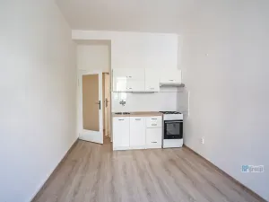 Pronájem bytu 2+1, Praha - Vršovice, Vršovická, 56 m2