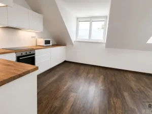 Pronájem rodinného domu, Lipůvka, 180 m2