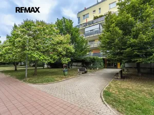 Prodej bytu 2+kk, Praha - Hlubočepy, Kováříkova, 37222 m2