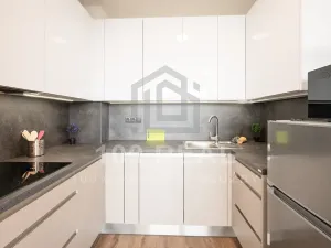 Pronájem bytu 2+kk, Pardubice, třída Míru, 51 m2