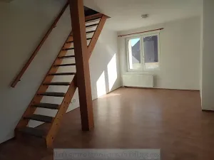 Pronájem bytu 2+kk, Praha - Vysočany, 58 m2