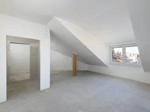 Prodej bytu 2+kk, Praha, Jeseniova, 61 m2