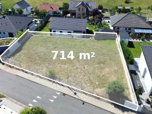 Prodej pozemku pro bydlení, Králův Dvůr - Křižatky, Na Vinohradech, 714 m2