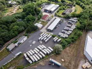 Prodej výrobních prostor, Dubí, Horská, 3047 m2
