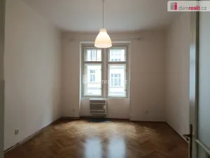 Pronájem bytu 1+kk, Praha - Vršovice, Na spojce, 29 m2