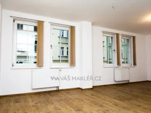 Pronájem kanceláře, Praha - Žižkov, Chelčického, 117 m2