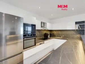 Prodej bytu 3+kk, Králův Dvůr, Pod Hájem, 76 m2