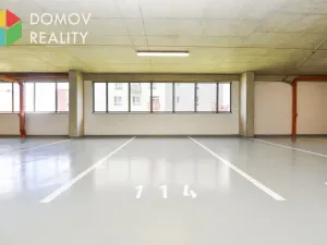 Pronájem garážového stání, Beroun, Nepilova, 12 m2
