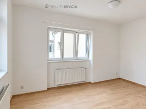Pronájem bytu 1+1, České Budějovice - České Budějovice 3, Pražská tř., 45 m2