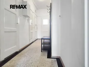 Pronájem bytu 1+1, Praha - Smíchov, Fráni Šrámka, 47 m2