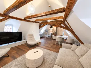 Prodej bytu 3+kk, Praha - Malá Strana, Malostranské náměstí, 117 m2