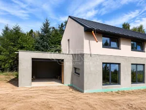 Prodej rodinného domu, Kamenice - Ládví, Benešovská, 156 m2