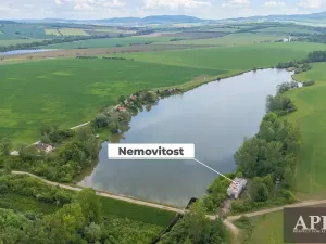 Prodej komerční nemovitosti, Hluk, 192 m2