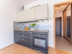 Prodej bytu 1+kk, Praha - Horní Měcholupy, Mantovská, 36 m2