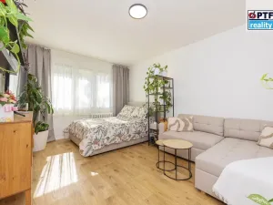 Prodej bytu 1+1, Plzeň, Macháčkova, 40 m2