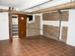 Pronájem skladu, Praha - Karlín, Pobřežní, 91 m2