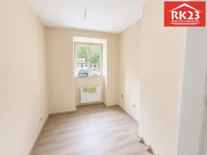 Pronájem obchodního prostoru, Mariánské Lázně, Hlavní třída, 25 m2