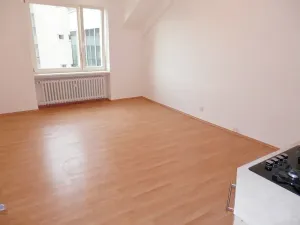 Pronájem bytu 2+kk, Praha, Lomnického, 44 m2