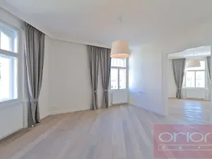 Pronájem bytu 3+1, Praha - Vinohrady, náměstí Jiřího z Poděbrad, 137 m2