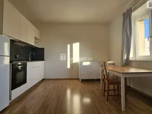 Pronájem bytu 2+kk, Praha - Libeň, Na stráži, 37 m2