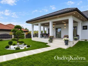 Prodej rodinného domu, Jeviněves, 200 m2