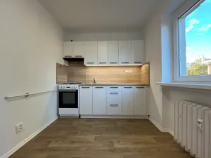 Pronájem bytu 1+1, Třinec, Komenského, 29 m2
