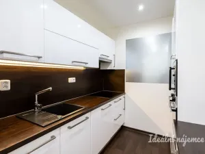 Pronájem bytu 2+kk, Praha - Horní Měcholupy, Boloňská, 43 m2