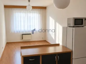 Pronájem bytu 2+kk, Praha, Křižíkova, 51 m2