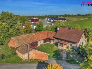 Prodej rodinného domu, Semechnice, 227 m2