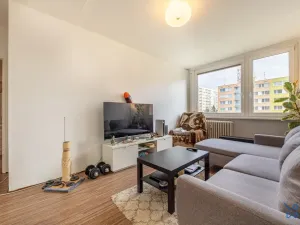 Pronájem bytu 2+kk, Praha - Kamýk, Smotlachova, 47 m2